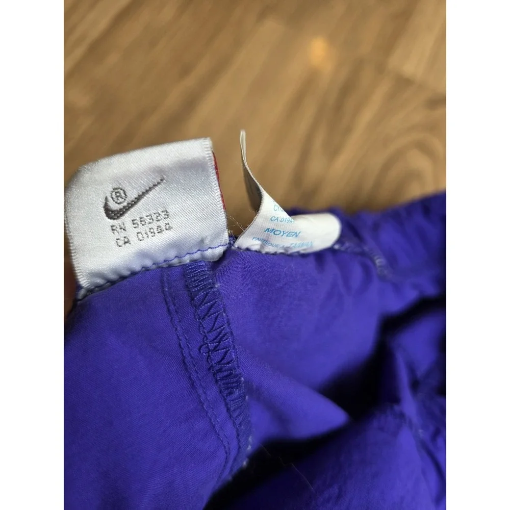 Vintage Nike Pleated‎ Shorts Purple Size Medium Nylon 90s Elastic Athletic